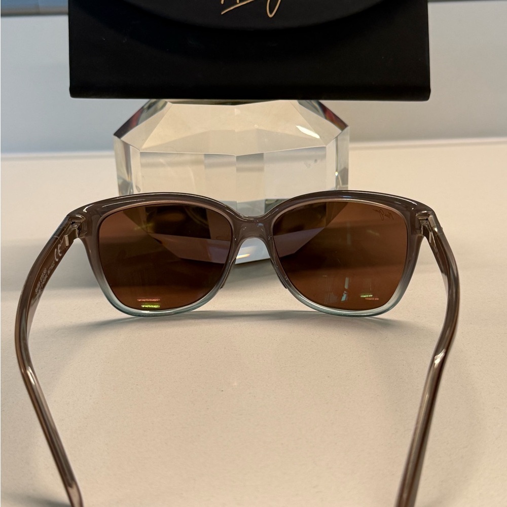 Like New Maui Jim, Brown and Blue Sunglass Frames - Picture 9 of 9